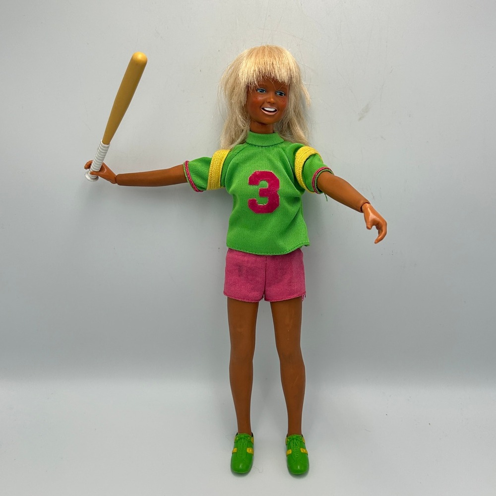 Vintage 1974 Kenner Dusty Softball Champion 70s Action Doll 11.5" Baseball Shoes